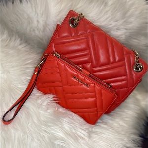 Michael Kors - Peyton - Quilted Crossbody & Wallet Bundle